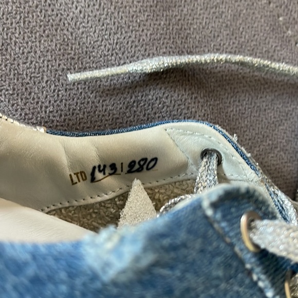 Authentic Golden goose size 38. Limited edition143 of 280. - Picture 5 of 7